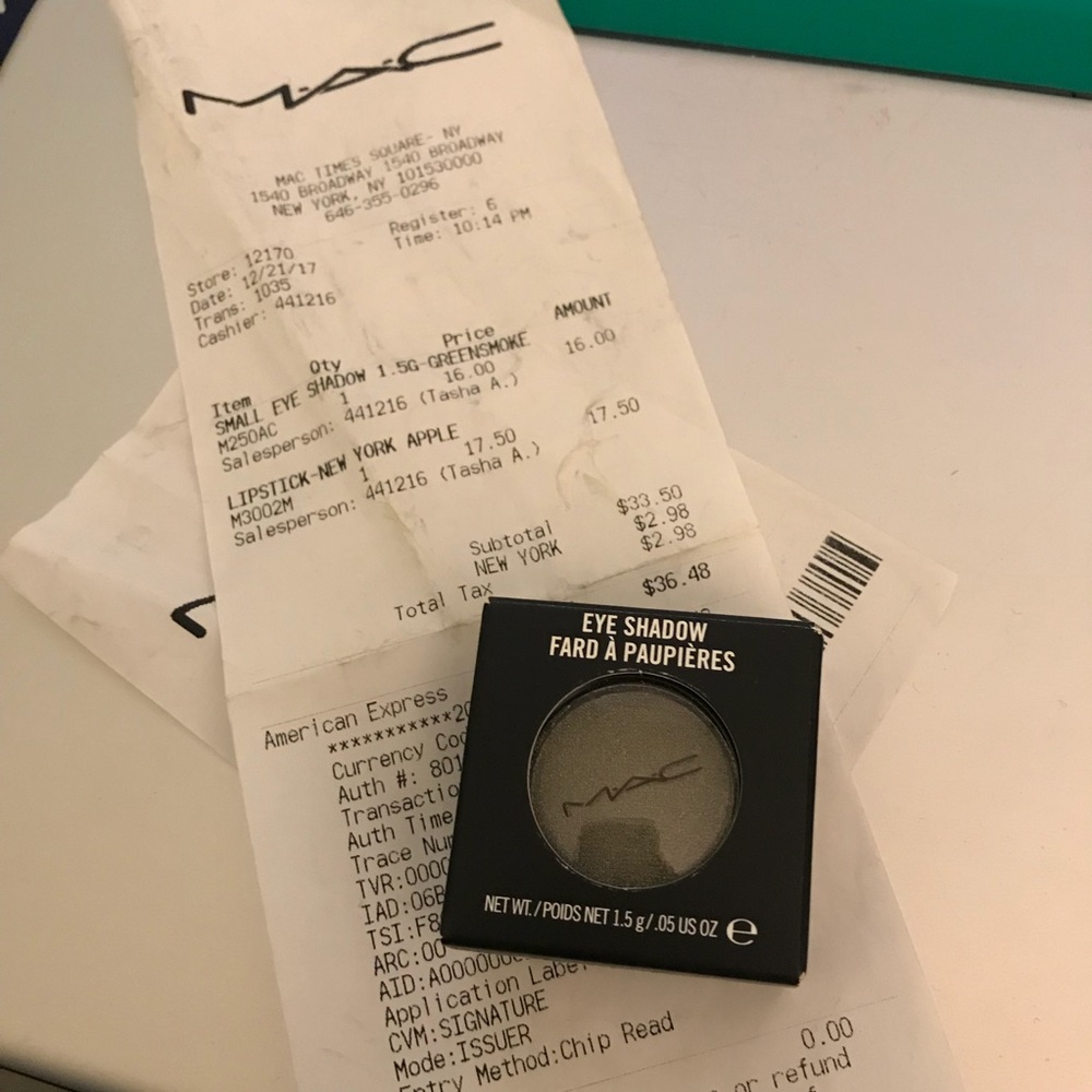 Brand new Mac eye shadow green smoke luster